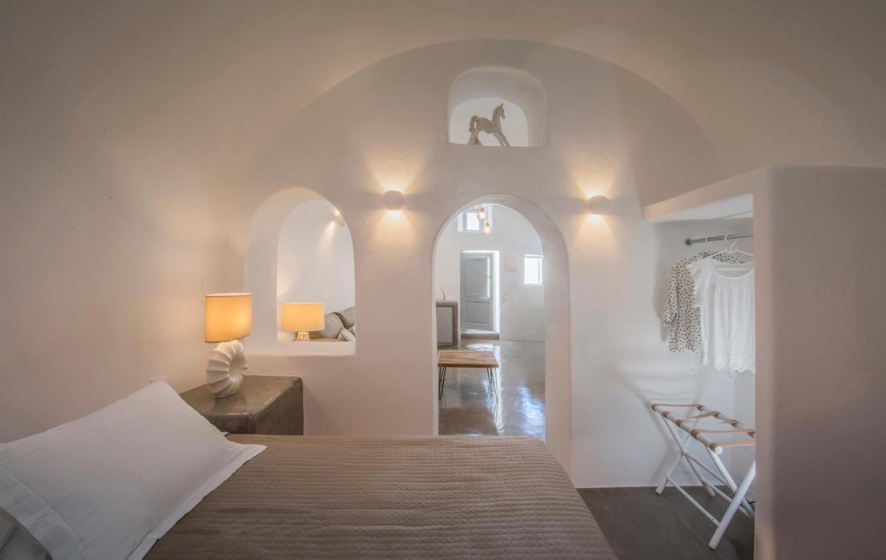 Aqua Serenity Luxury Suites Santorini Foinikiá 외부 사진