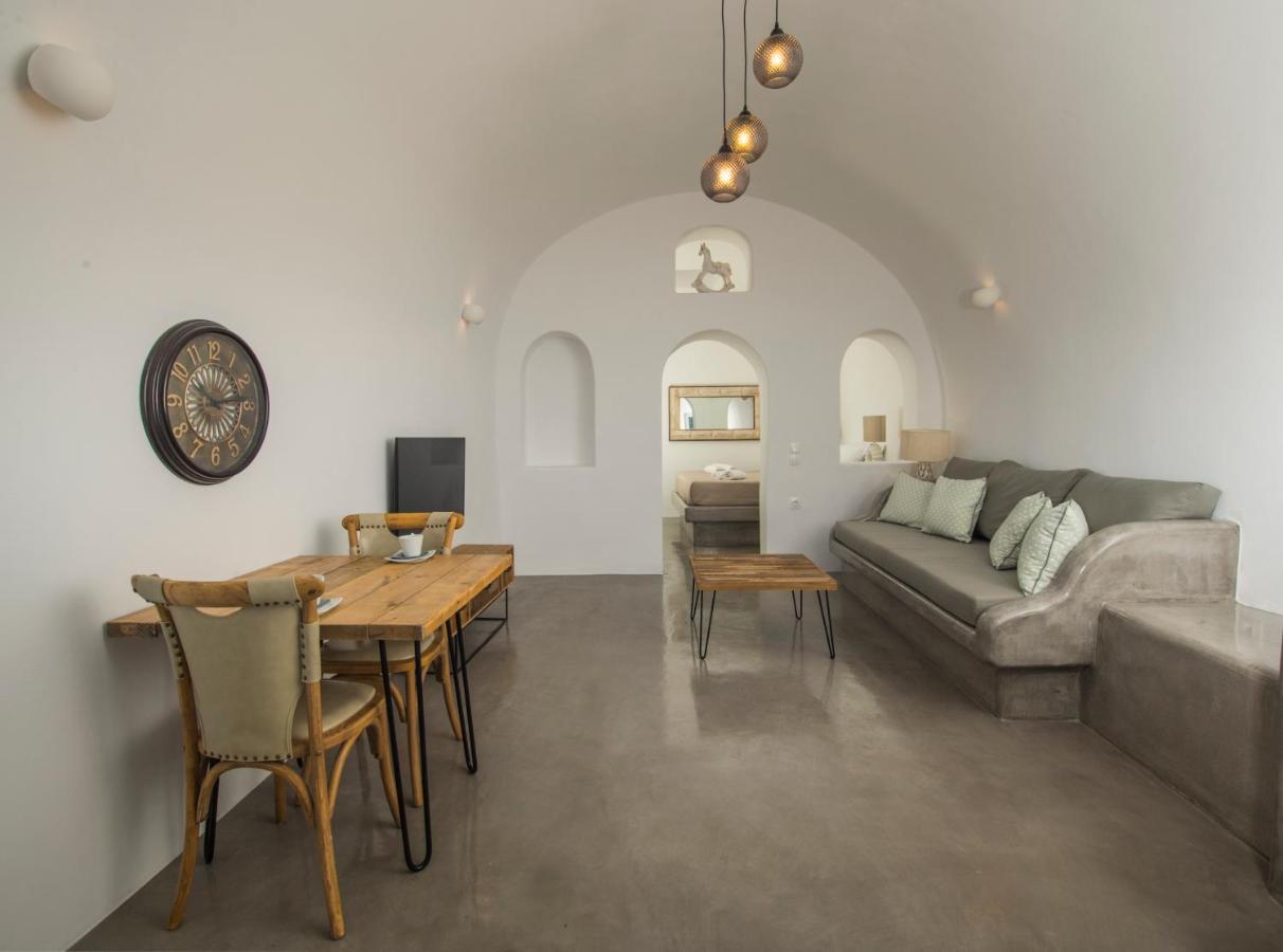 Aqua Serenity Luxury Suites Santorini Foinikiá 외부 사진