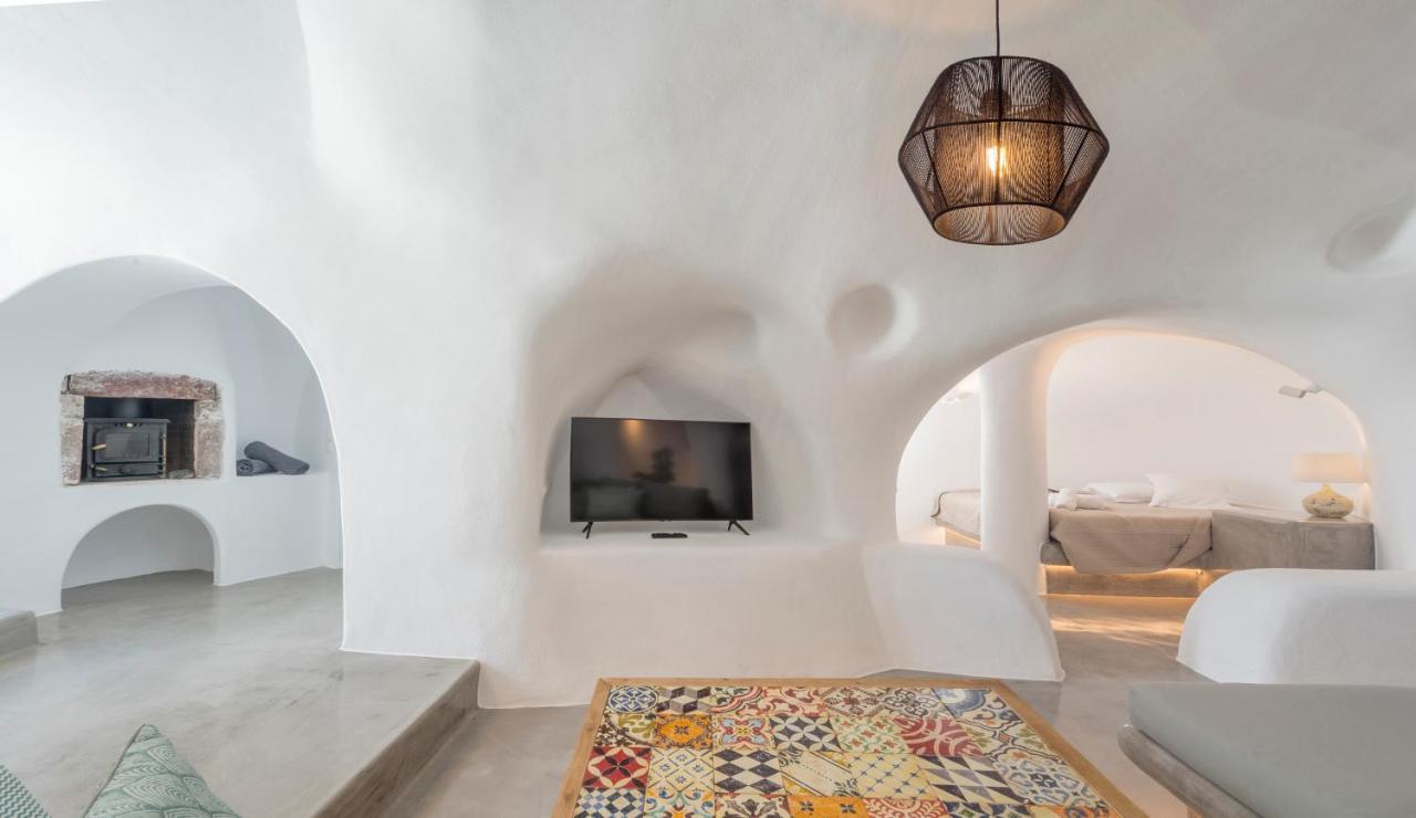 Aqua Serenity Luxury Suites Santorini Foinikiá 외부 사진