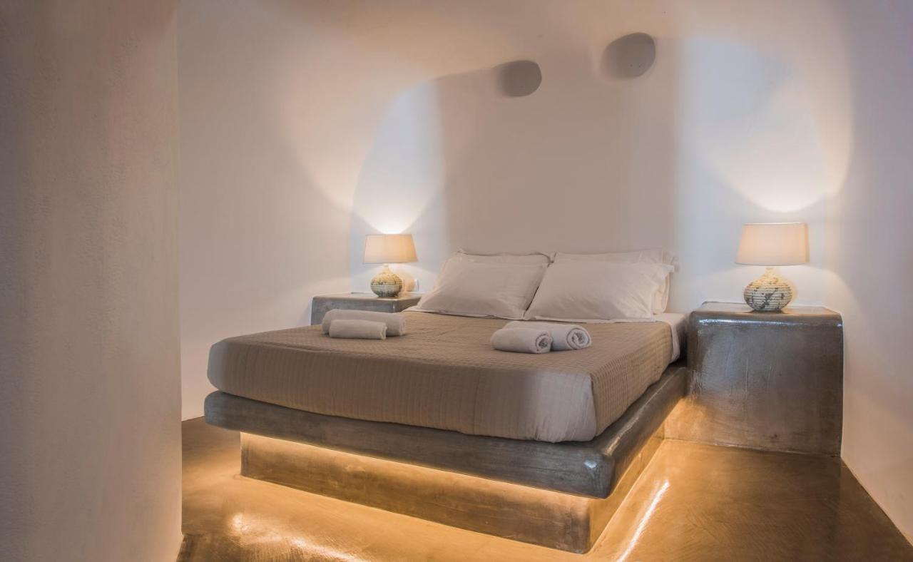 Aqua Serenity Luxury Suites Santorini Foinikiá 외부 사진